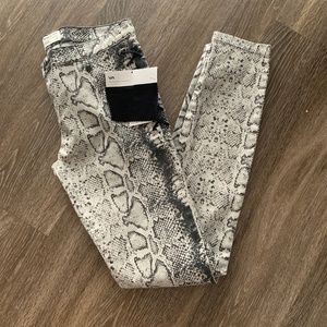 NWT RVCA SNAKE PRINT PANTS SIZE 27